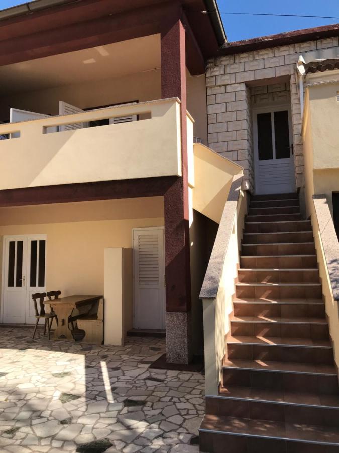 Summer Rooms Baska Εξωτερικό φωτογραφία