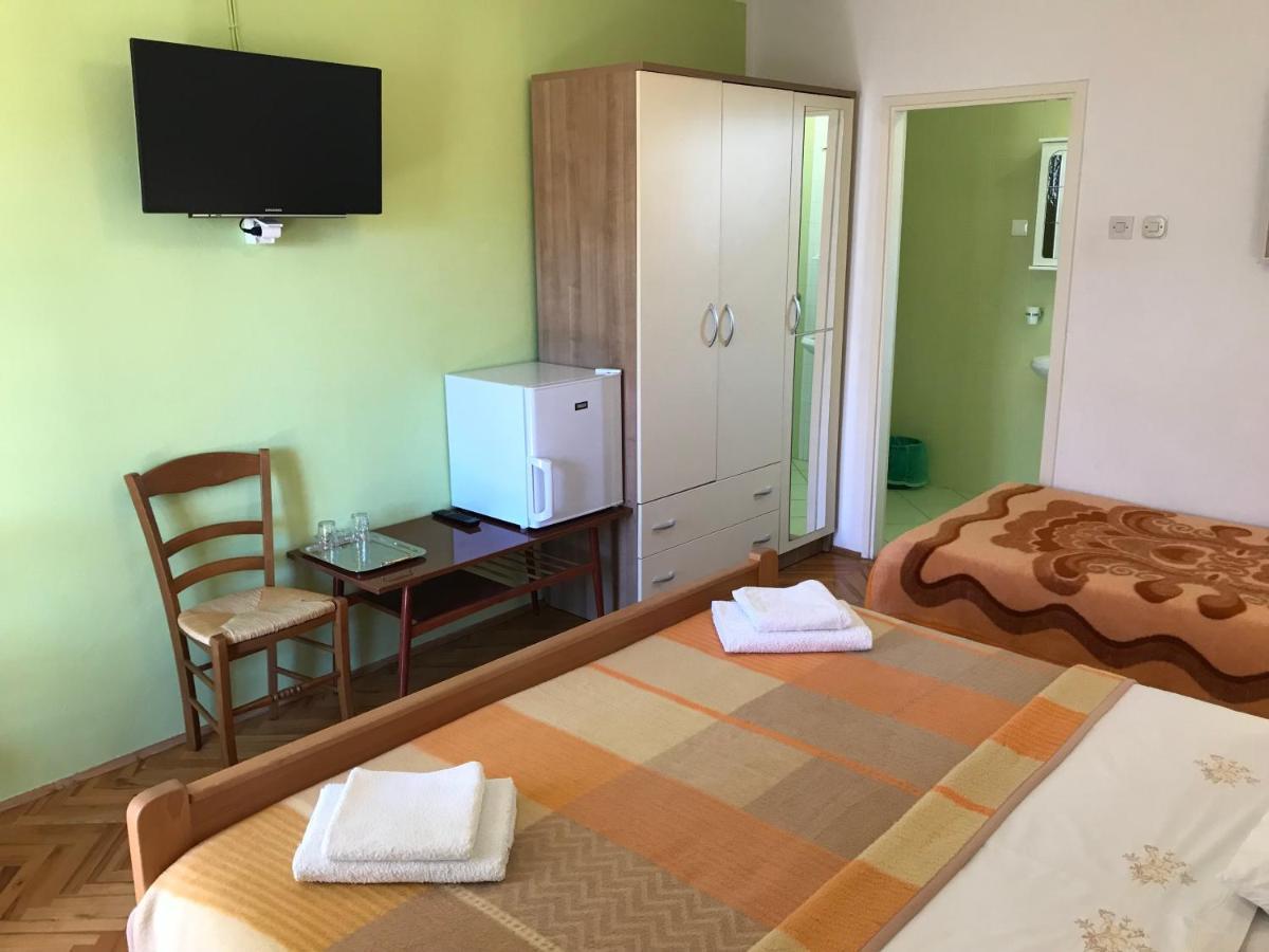 Summer Rooms Baska Εξωτερικό φωτογραφία