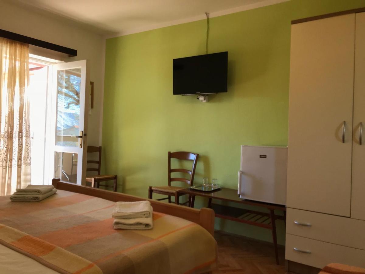 Summer Rooms Baska Εξωτερικό φωτογραφία